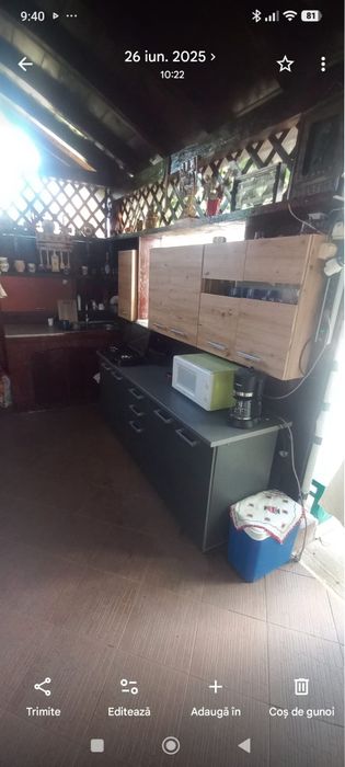 Camere de închiriat.