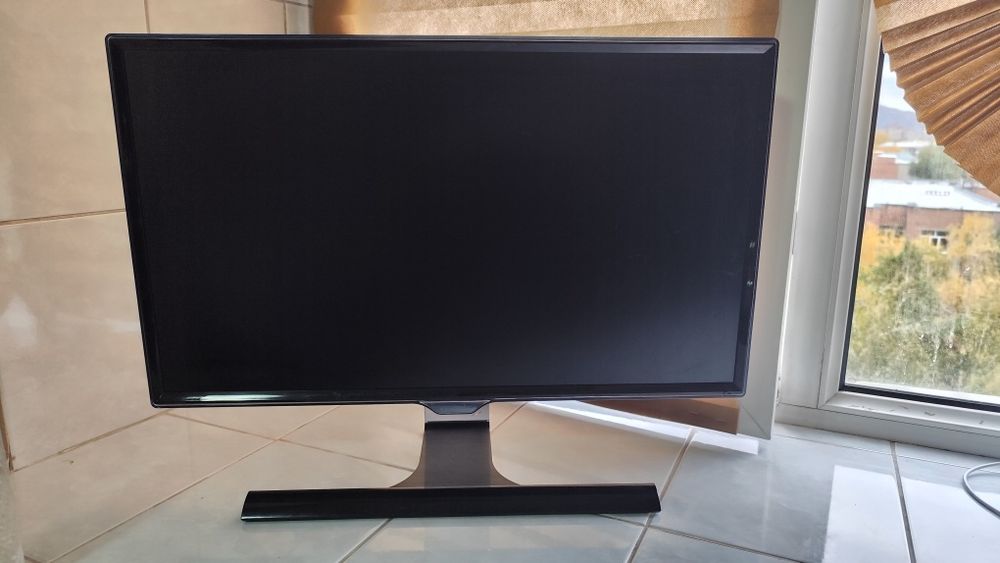 Монитор 24" Samsung S24E390HL Full HD / HDMI / PLS