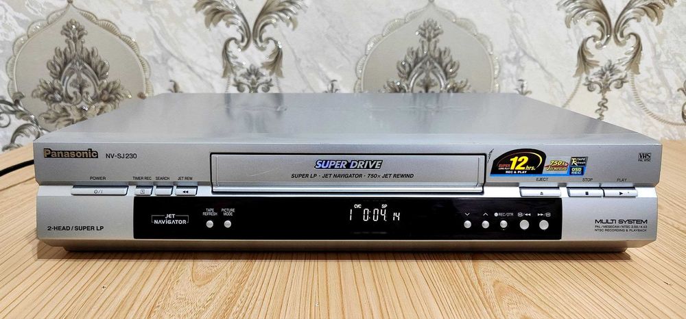 видеомагнитафон Panasonic