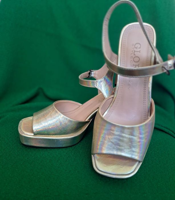 Женская    обувь