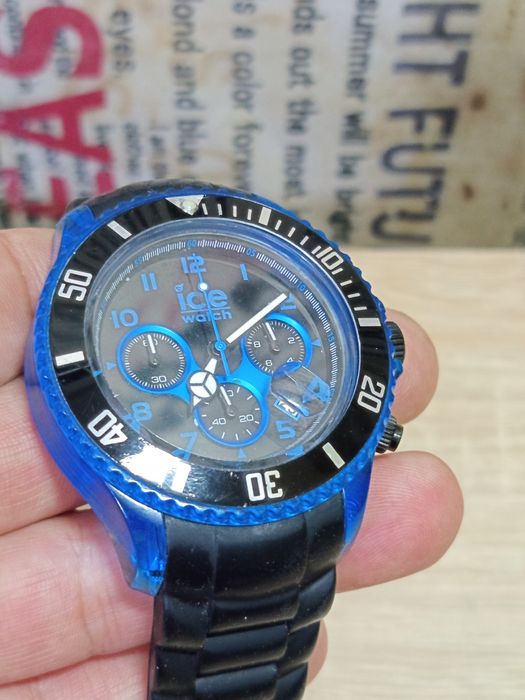 Часовник"ICE Watch"хронограф