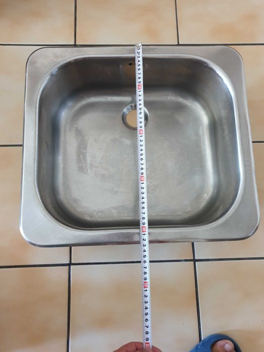 Продавам българска мивка алпака в отлично състояние  дебела здрава