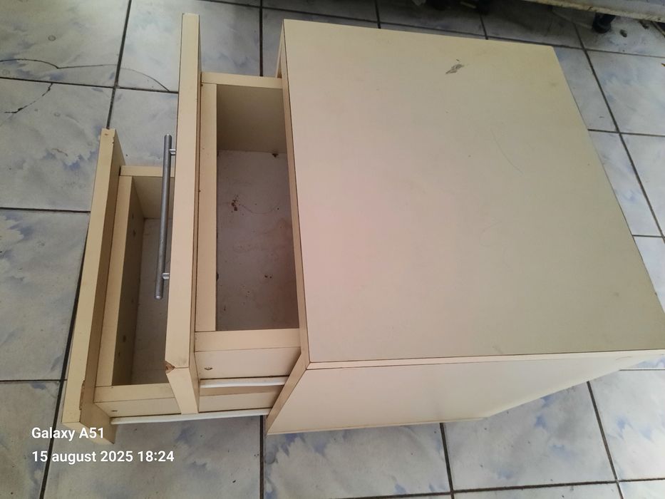 Noptiera cu 2 sertare