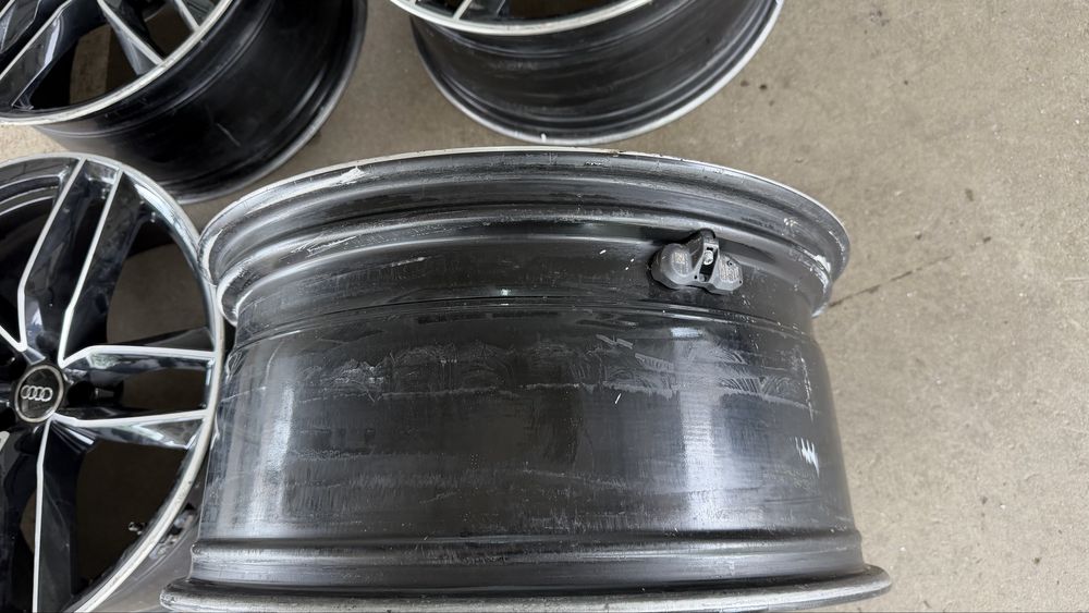 Джанти 21” за Ауди RS6 C7,5 ОРИГИНАЛНИ