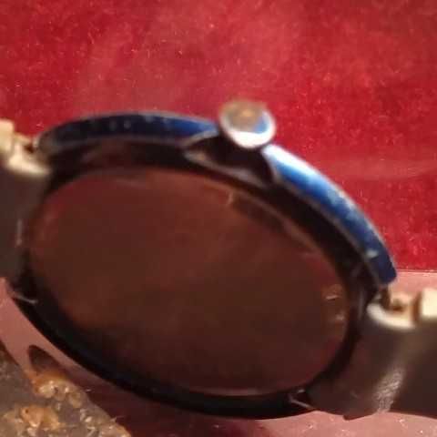 Дамски часовник в синьо