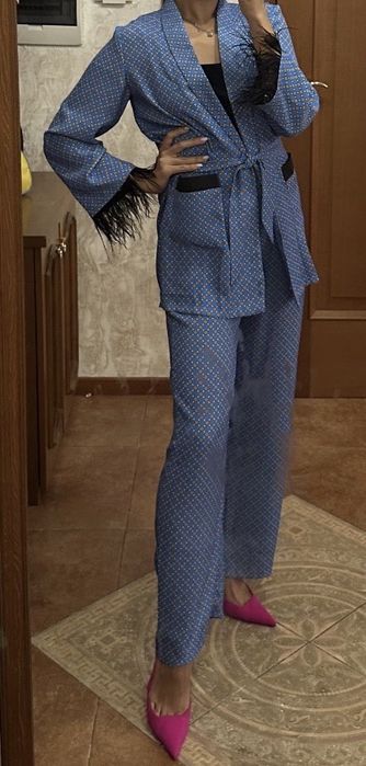 Двойка с перьями