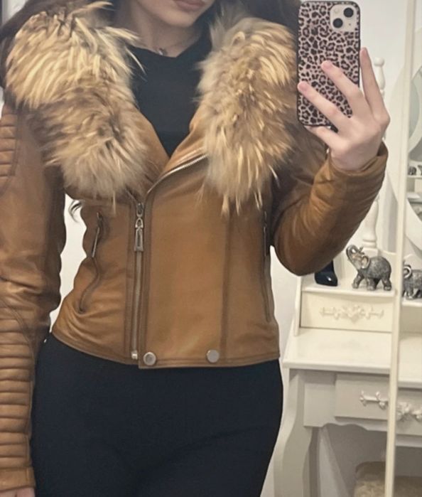 Geaca din piele cu blana