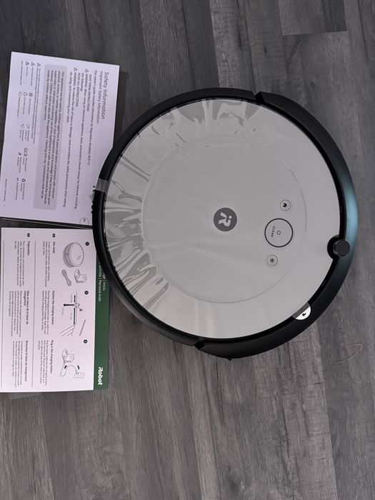 Vand aspirator Irobot i1 nou !!!