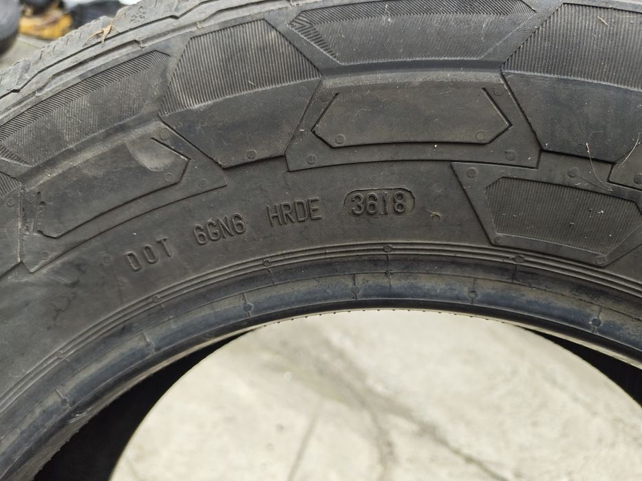 195/75/16C Continental Van Contact Winter