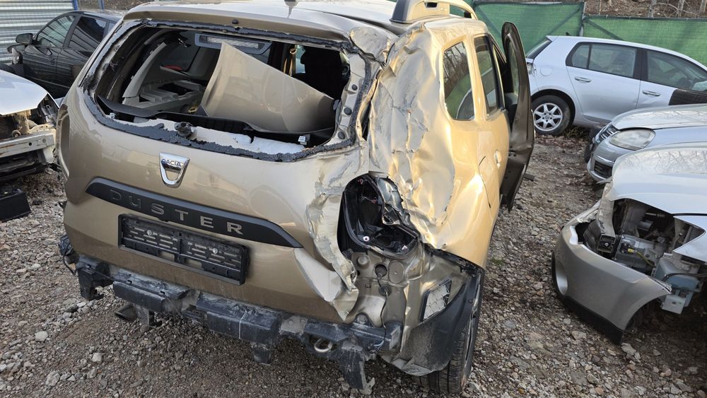 Dacia Duster 1.6i 115hp 2018 На части