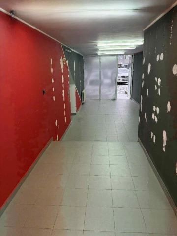 Магазин до пазар Слатина – 44 кв.м, 500€, до бъдещо метро и спирка