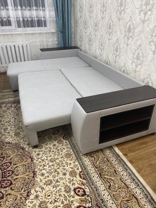 Диван в хорошем состояни.