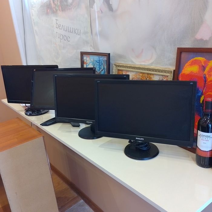 Момитори и баркод принтер