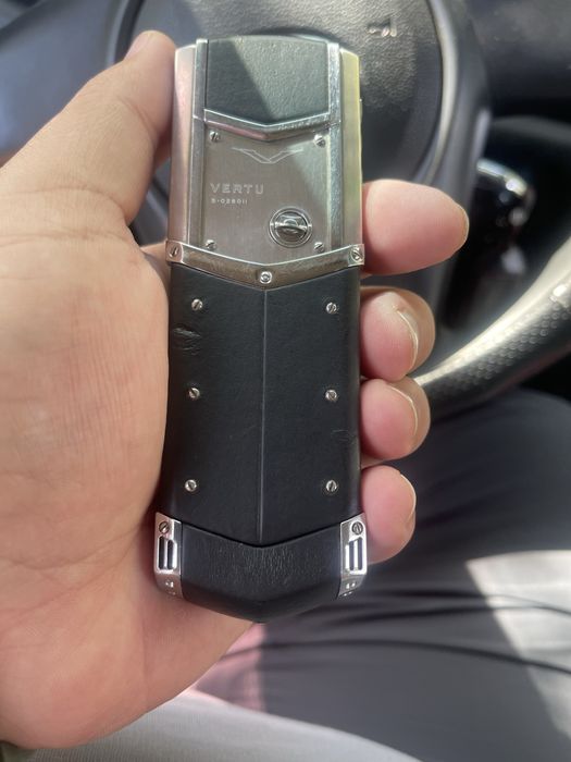 Vertu s-028011 в хорошем состояние