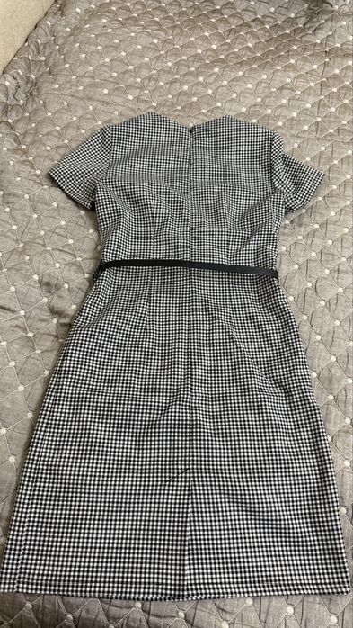 Красивое платье в отличном состоянии