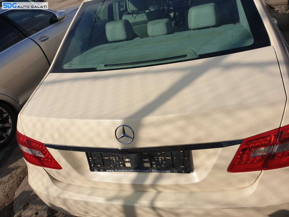 Capota Portbagaj Goala Dezechipata Mercedes Clasa E Class W212 2009 - 2016 Culoare 623 [C3247]