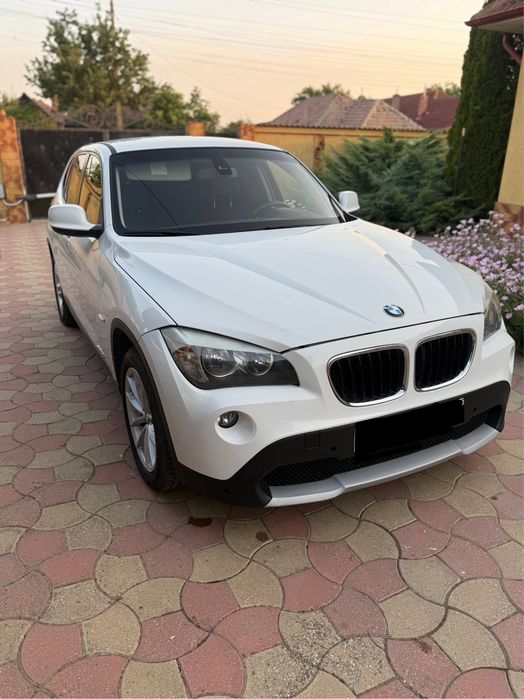 BMW X1 2.0 disel 180 cai putere ,cutie manuala
