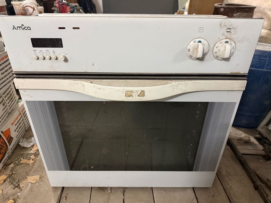 Продам духовую печь (Amica)
