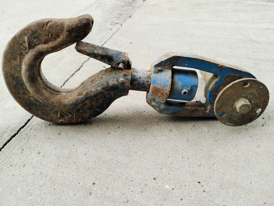 Продам крюк на манипулятор