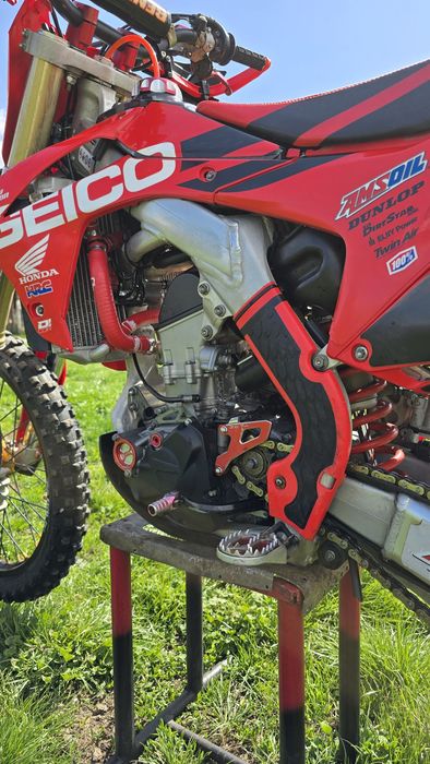 Vând Honda crf 250r