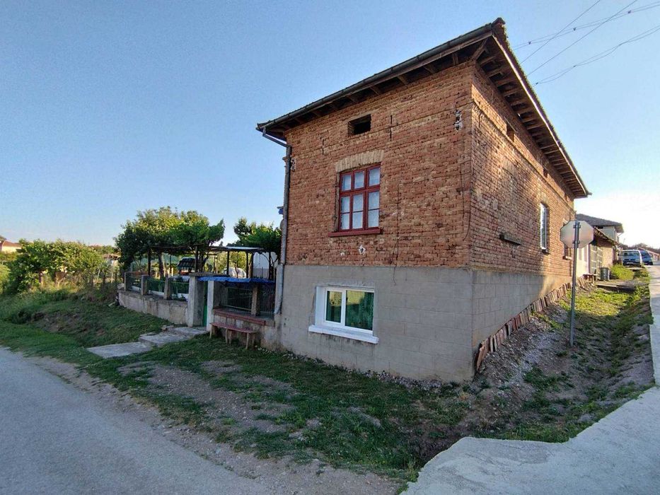 Продава се Къща в с. Беломорци, Област Търговище - 180 кв.м за 680 €/кв.м - Снимка #2