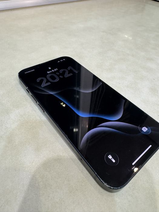 Продавам Iphone 13 128gb