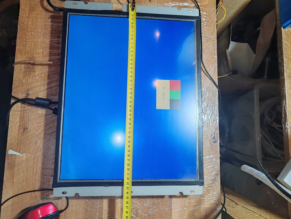 Monitoare profesionale 19”cu touch screen 3M