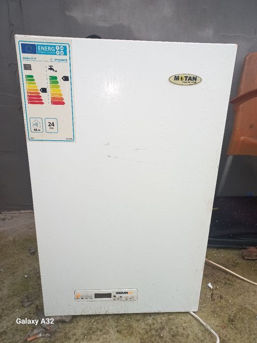 Vând centrală termică 450 pentru piese