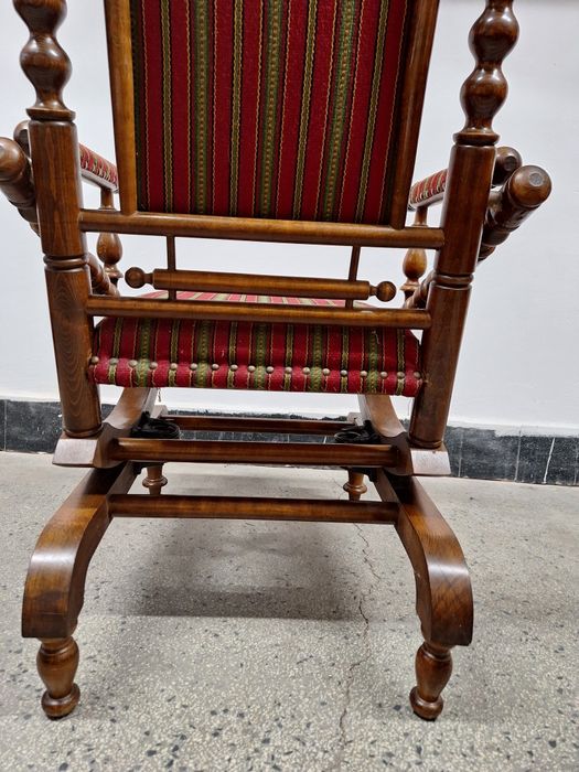 Люлеещ стол дъб масив