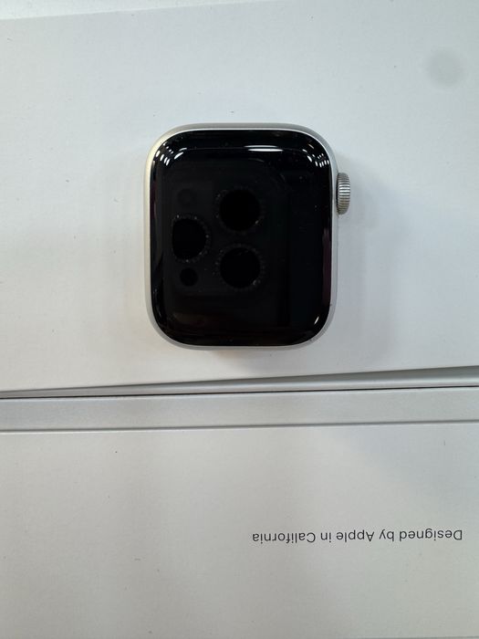 Apple Watch Series 8 GPS+ подарък каишка и кейс