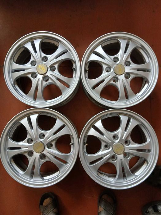 Литые диски для авто R15