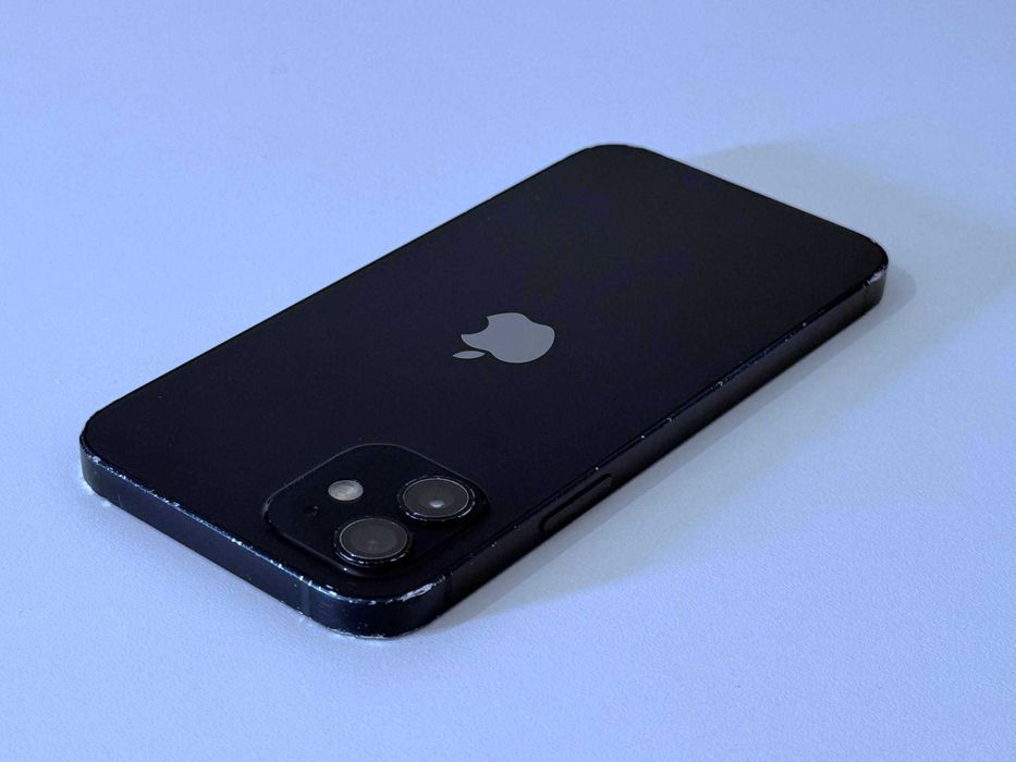 Бартер! iPhone 12 Black (Черен) 77% Батерия.