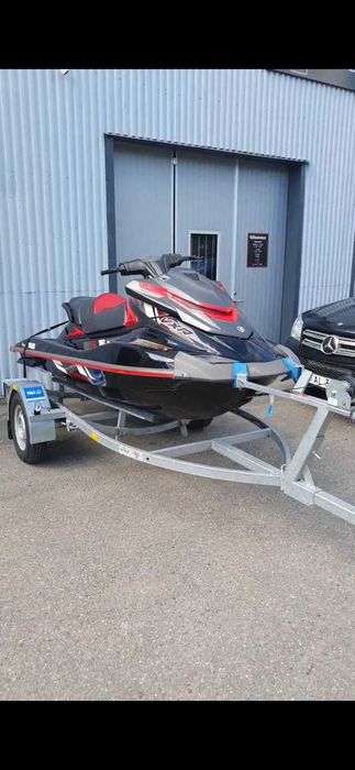 Прогулка на Катере и на гидроцикле ЧАРВАК катер прокат