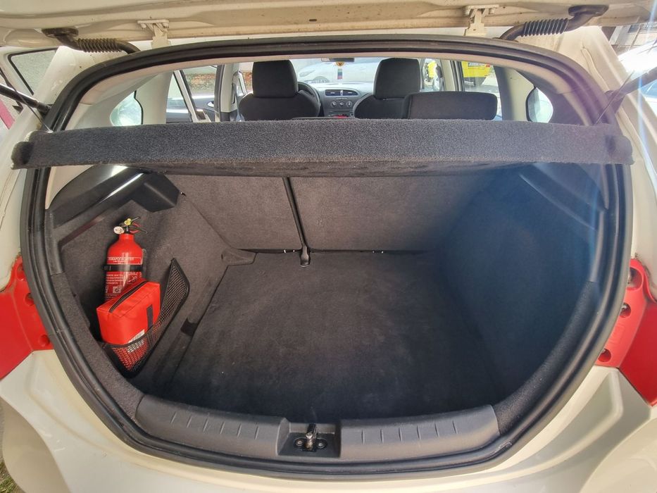 Seat Leon 2009 година