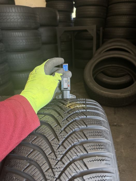 4 anvelope iarna 195/50/15 Hankook 7-8 mm!