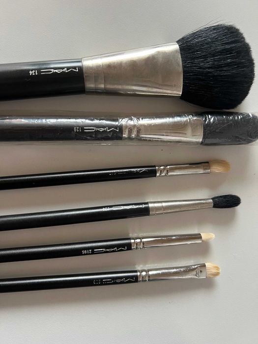 Set 6 pensule machiaj mac cosmetics - mac brush