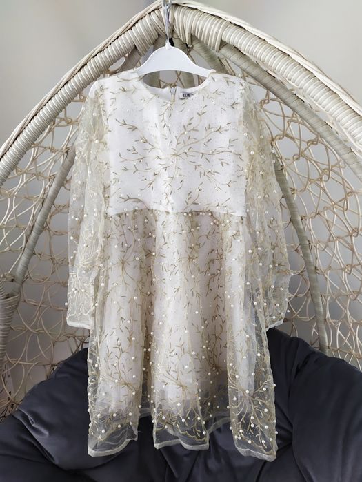 Нарядное платье на девочку