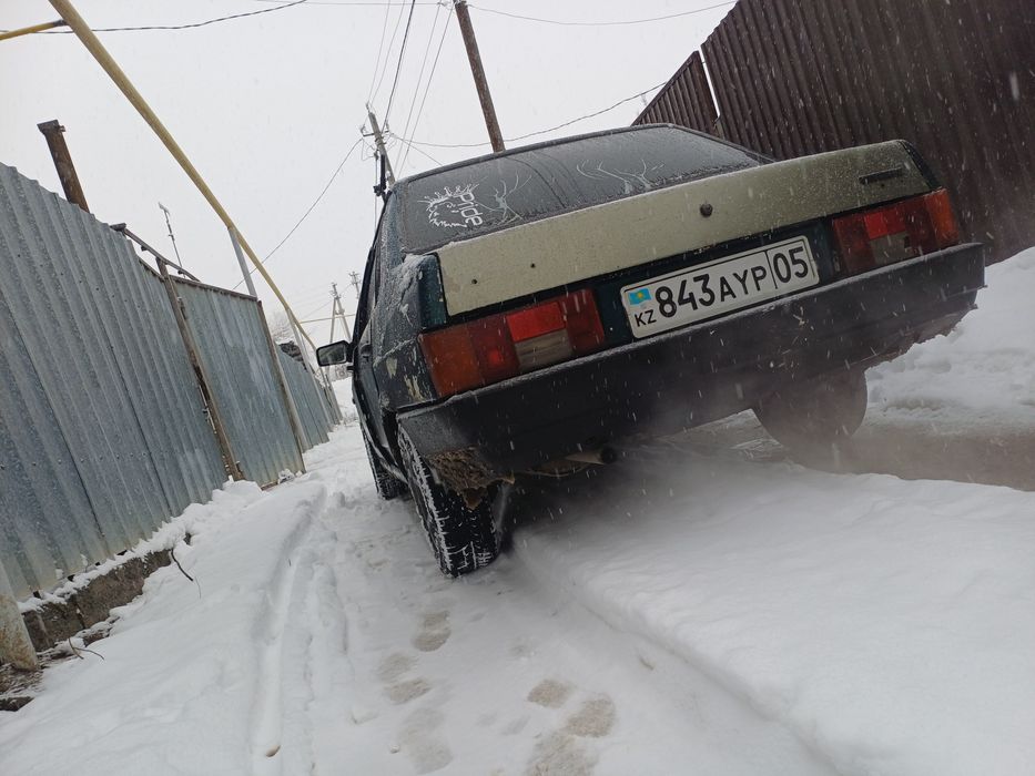 Продам машину ваз 21099