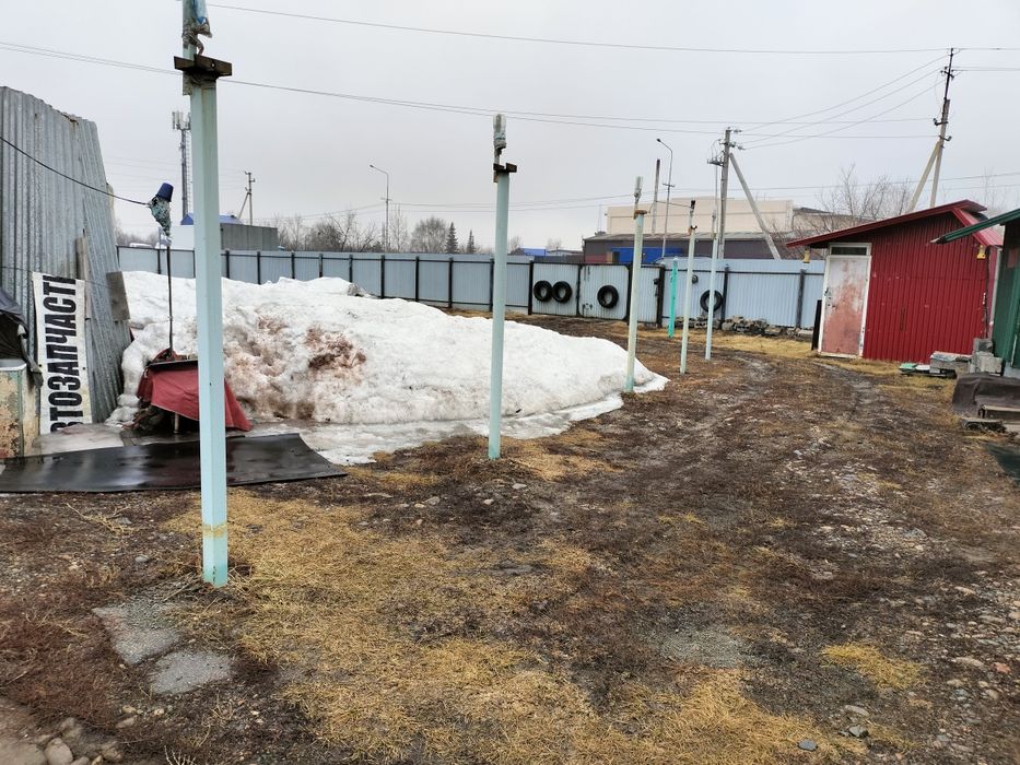 Продам коммерческий огороженный участок  .