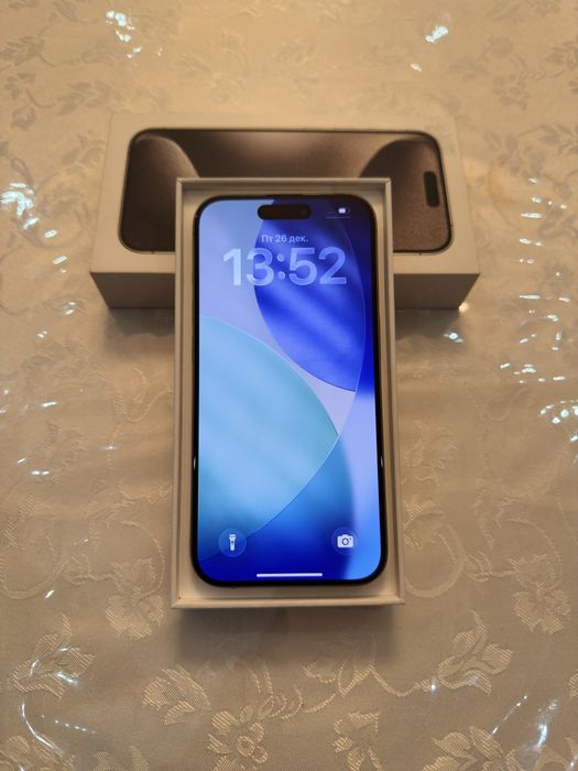 iPhone 15 Pro Natural Titanium