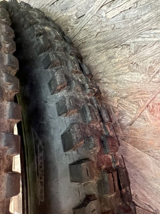 Vând cauciucuri Maxxis Assegai Minion Dhr ii 2 Dhf 27.5 2.35 2.4 2.5 2.6