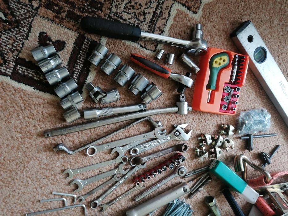 Инструменти цена 19. Евро