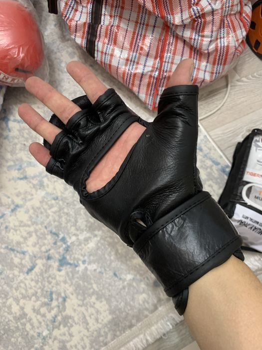 Скидка! Перчатки черепашка для единоборств