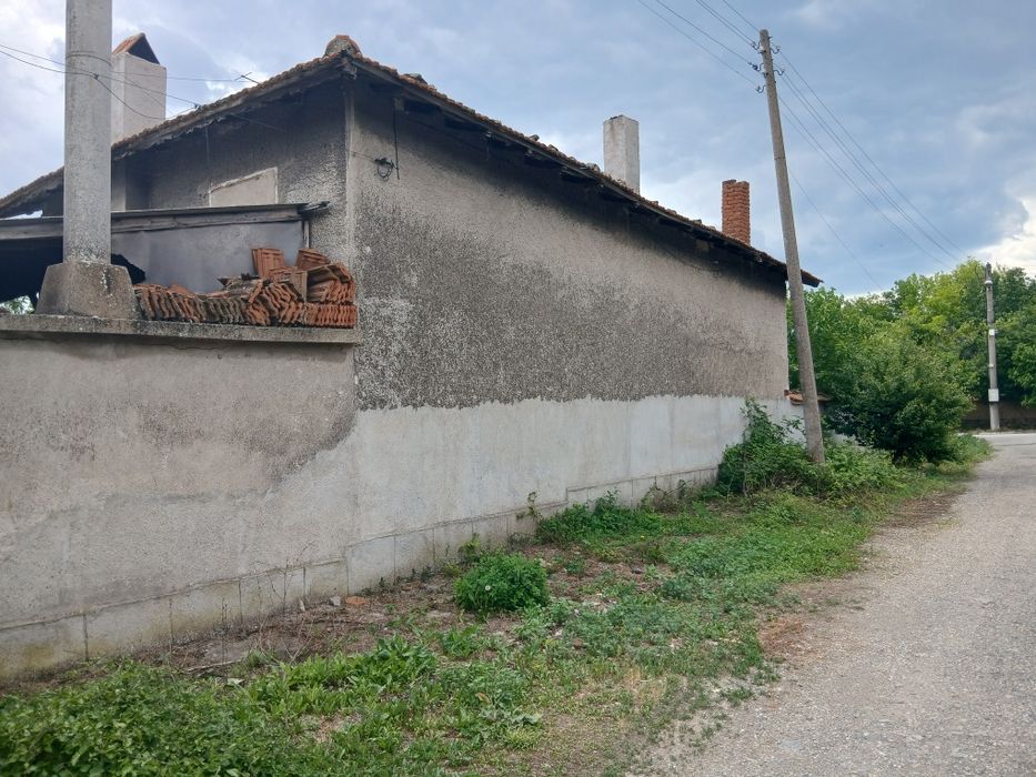 Продава се къща в сели Караново