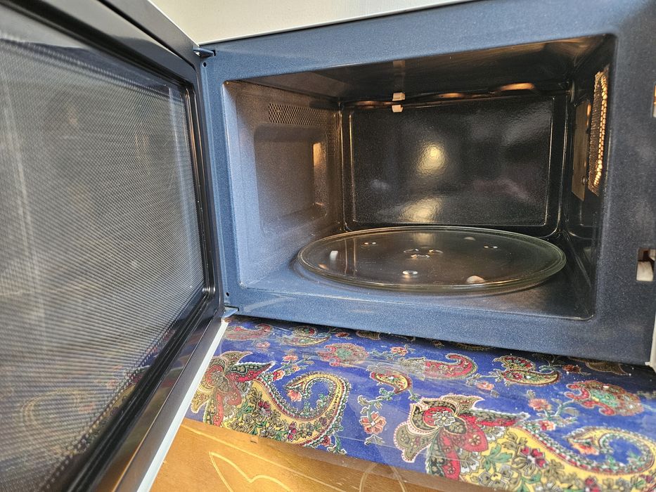 Продам микроволновку Самсунг