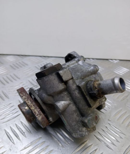 Pompa servodirectie  8e0145155n Audi A4 B6 seria