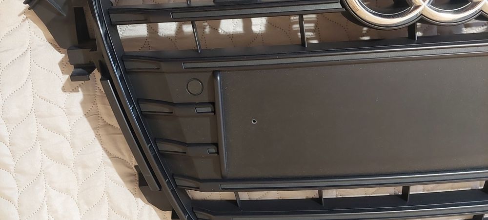 Продавам решетка за ауди S4 b8.5 black edition
