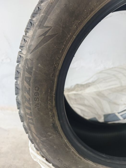 Зимни гуми 215/55/17 + подарък летни гуми