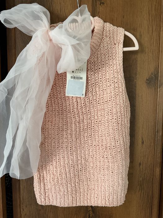 Нов топ с панделка Zara