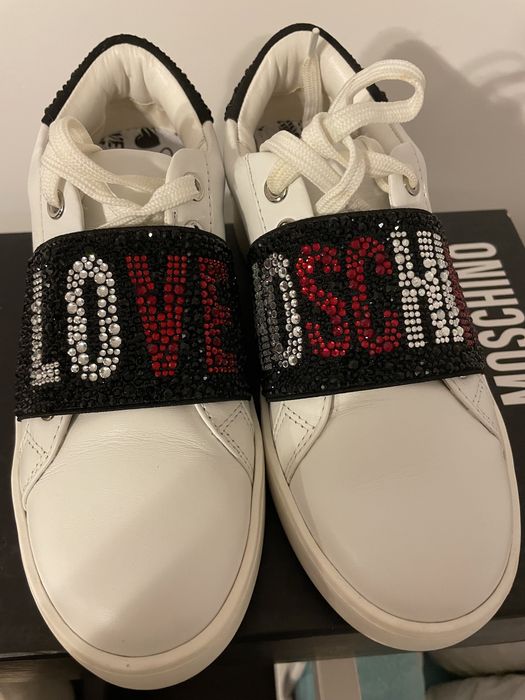 Adidași LOVE MOSCHINO,nr 36,piele naturală ,purtati o singura data.